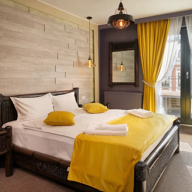 king-room-with-a-view-p1-piata-unirii-iasi