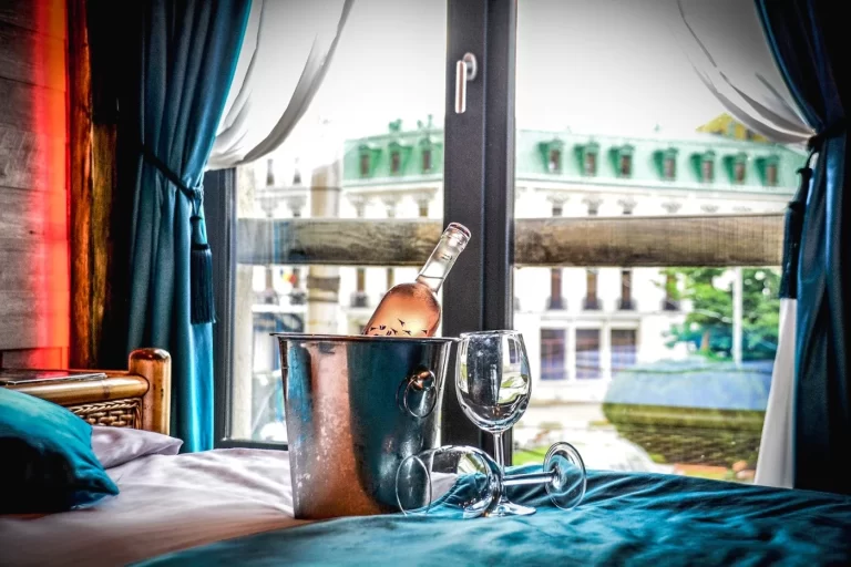 king-room-with-a-view-p3-piata-unirii-iasi