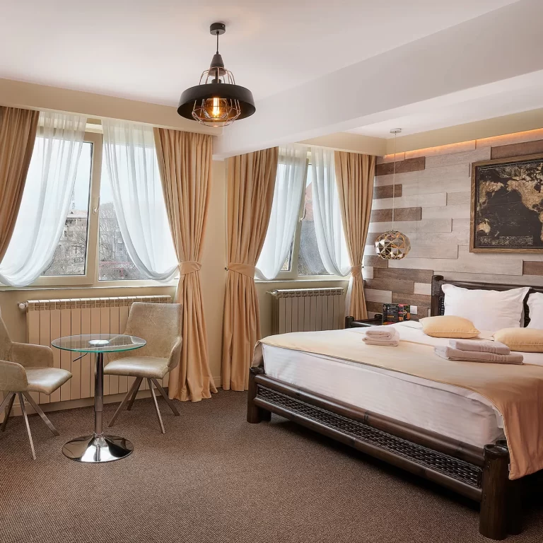 superior-double-room-p2-cazare-piata-unirii-iasi